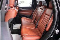 جیپ گراند شیرۆکی